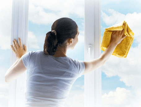 Professionelle-Fensterreinigung-CleanProfis-min